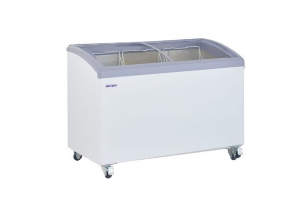 Energy-efficient glass display chest freezer with 500L capacity, baskets and curved sliding doors
